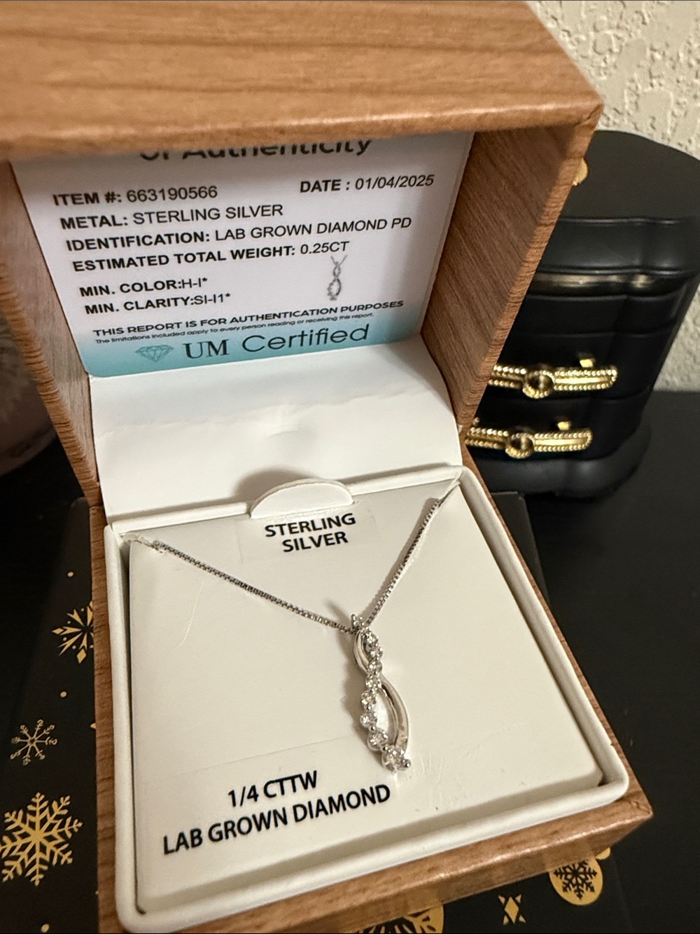 LG Sterling Silver Necklace with White Sparkling Stones